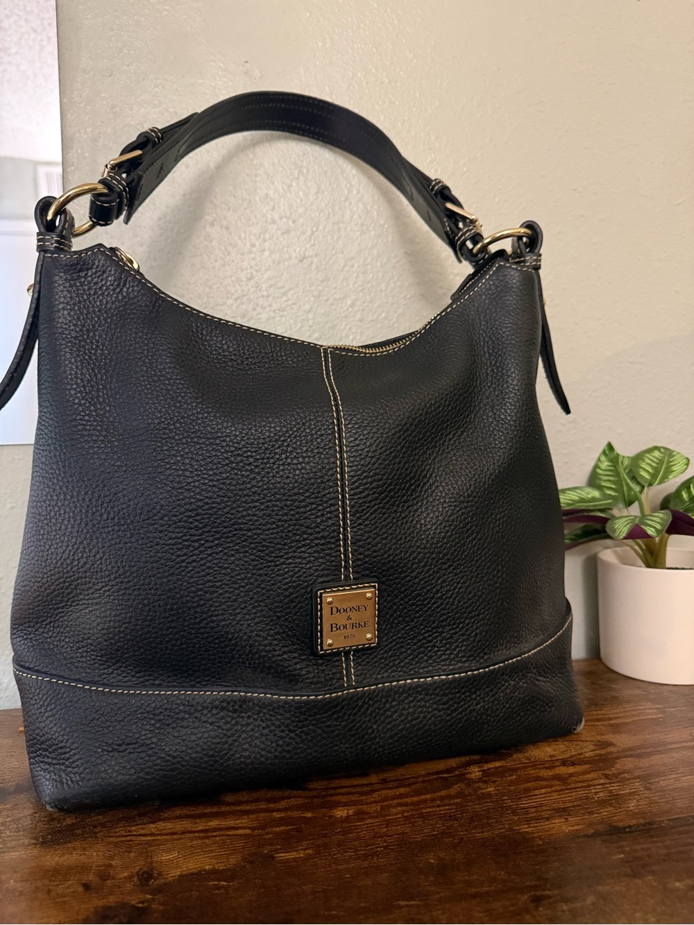 Dooney & Bourke Black Pebbled Leather Hobo Shoulder Bag – Red Lining